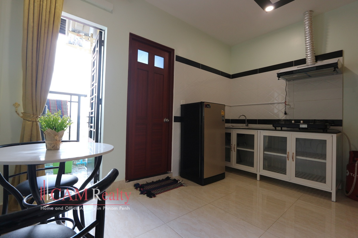 Tuek Thla area | Studio apartment for rent in Phnom Penh | Rooftop terrace