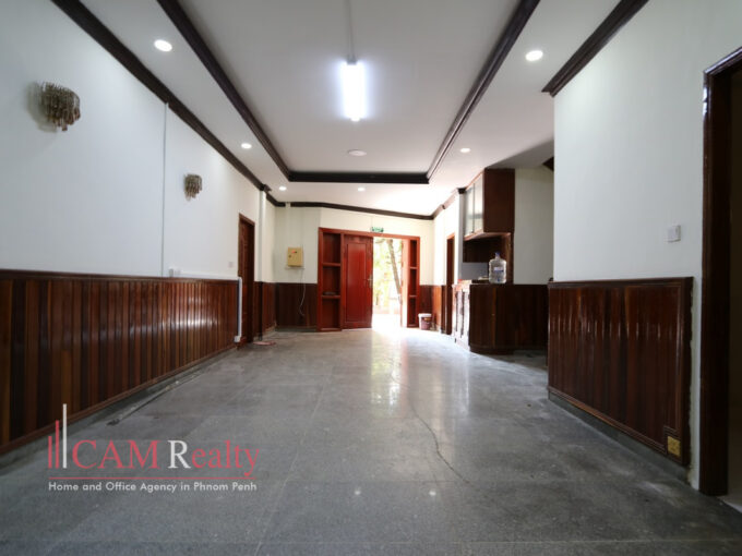 8 bedrooms villa for rent in Toul Kork - Phnom Penh