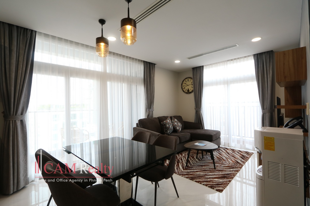 BKK2 area| 2 bedroom serviced apartment for rent in Phnom Penh| Rooftop pool, gym, steam, sauna & jacuzzi
