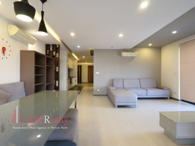 4 bedrooms serviced apartment for rent in Phnom Penh