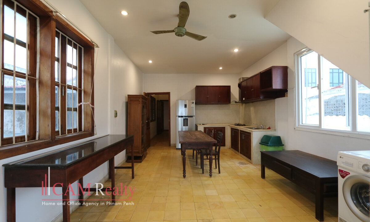 2 bedrooms renovated apartment for rent in Daun Penh - TH1412168 - Phnom Penh