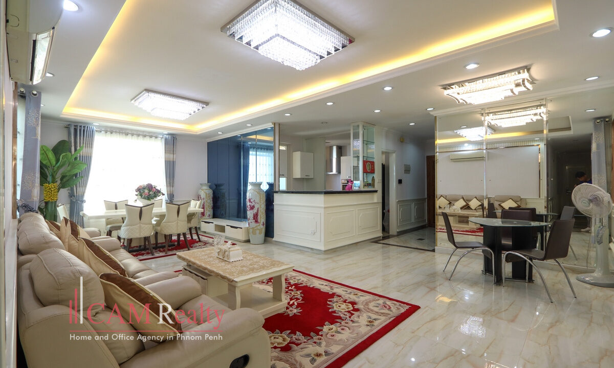 4 bedrooms condo for rent in Rose Condo, Tonle Basak