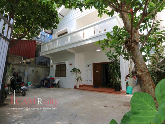 6 Bedrooms Villa For Rent in Tuek Thla | Khan Sen Sok