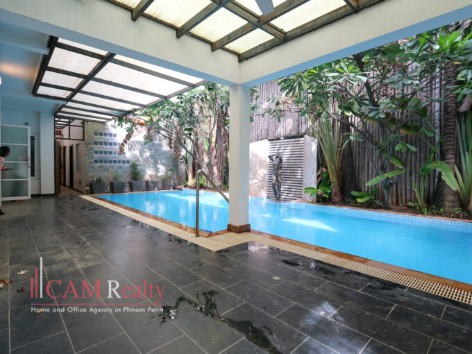 6 Bedroom Villa With Private Pool For Rent in Toul Kork