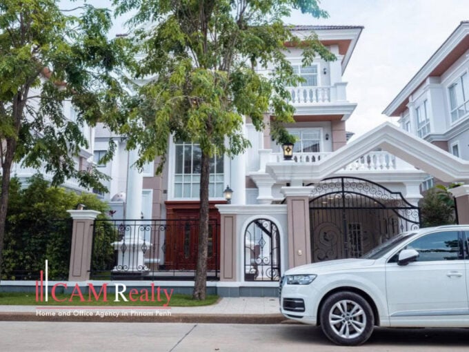 5 Bedrooms Prince Villa For Rent In Borey Peng Huoth The Star Diamond (60M)