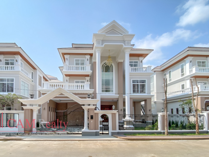 6 Bedrooms Queen Villa For Sale In Delta Project| Peng Huoth Boeng Snor