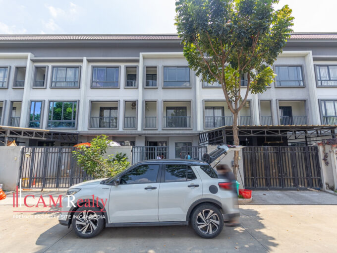 4 Bedrooms Link Villa For Sale In Gated Community Of Borey Chip Mong 598
