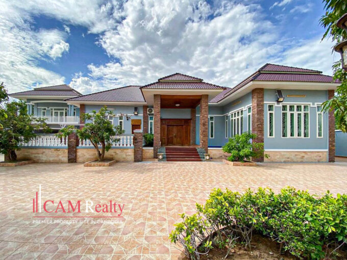 4 Bedroom Villa For Rent in Preaek Aeng