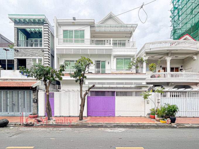 7 Bedroom Villa For Rent in Toul Kork