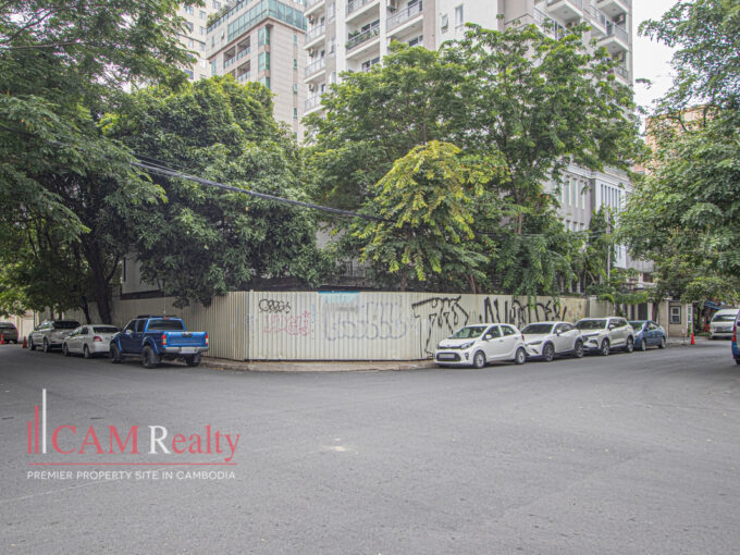Corner Commercial Space For Rent in BKK1