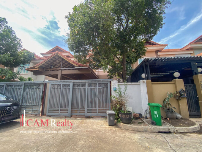4 Bedroom Villa For Sale in Borey Bassac Garden City