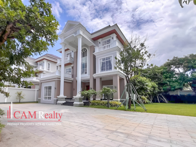 6+2 Bedrooms Queen Villa For Rent In Borey Peng Huoth Beoung Snor