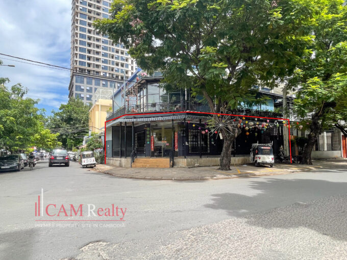 365 Sqm Corner Commercial Space For Rent in Boeng Reang